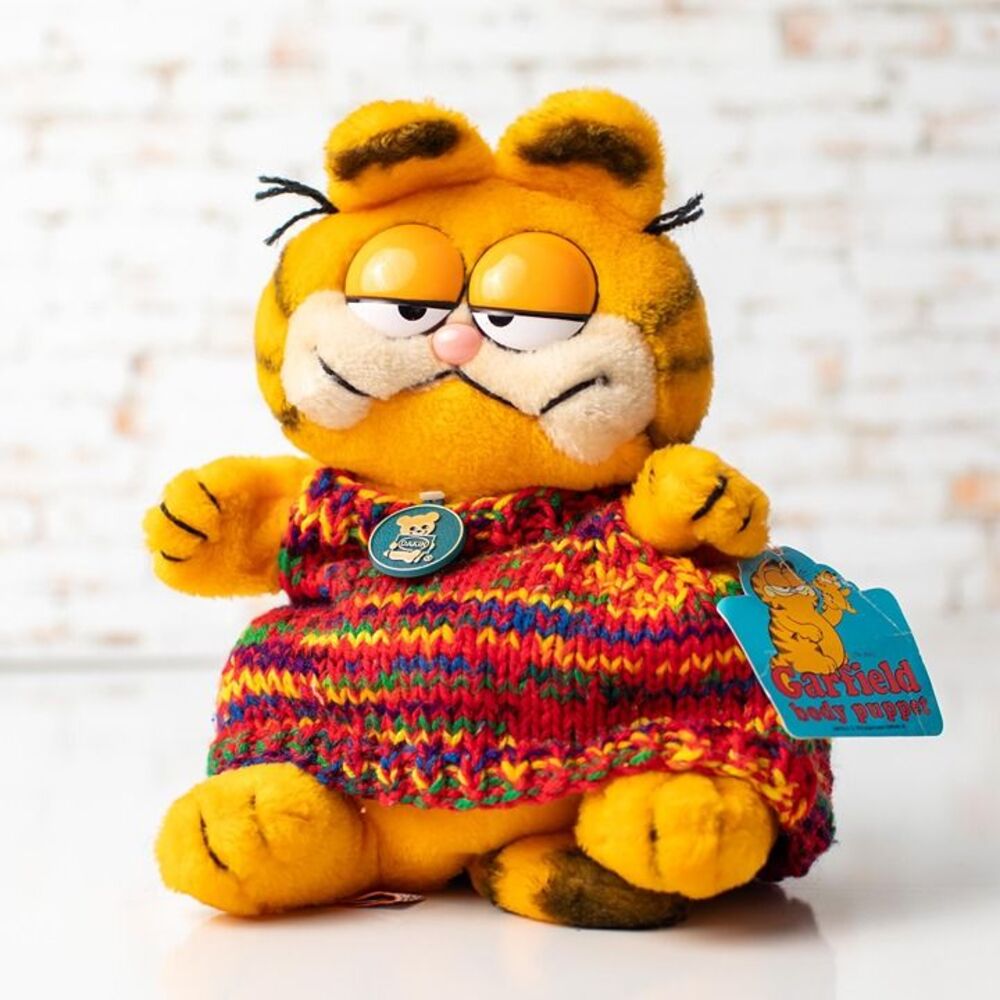 Vintage Dakin Garfield Body Puppet Plush Granny Knit Sweater with Tags 1981